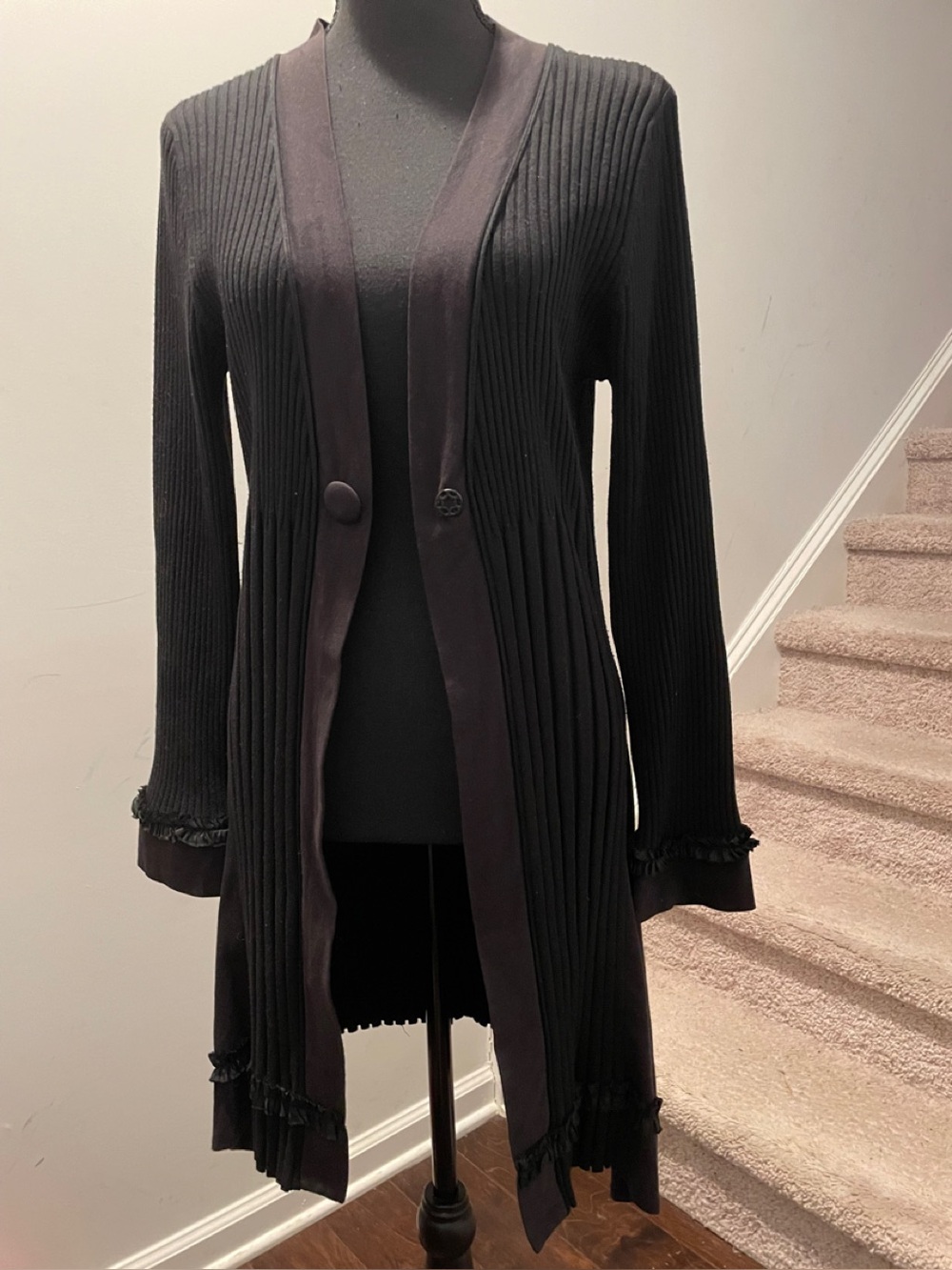 Per una Black Ribbed Knit DusterVest Size12 Whimsigoth Goth Ruffled Asymmetrical - Picture 5 of 13